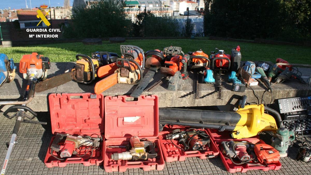Cuatro detenidos por múltiples robos en localidades del área de A Coruña y del resto de la provincia.