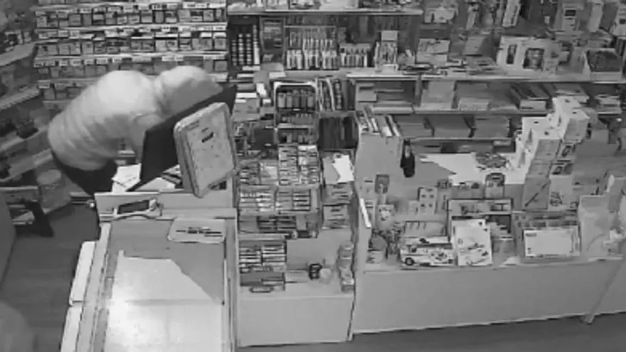 Así procedían los ladrones a robar en los establecimientos