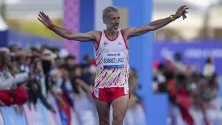 Alberto Suárez y Elena Congost ganan la plata y el bronce en el maratón T12