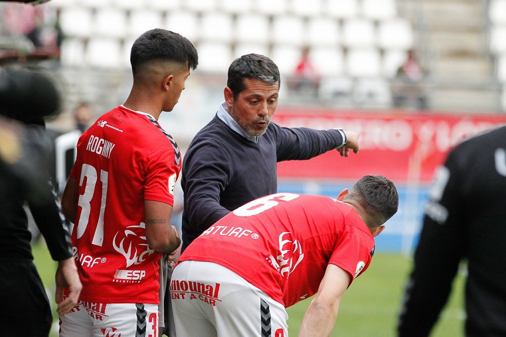 El Real Murcia no levanta cabeza (0-0)