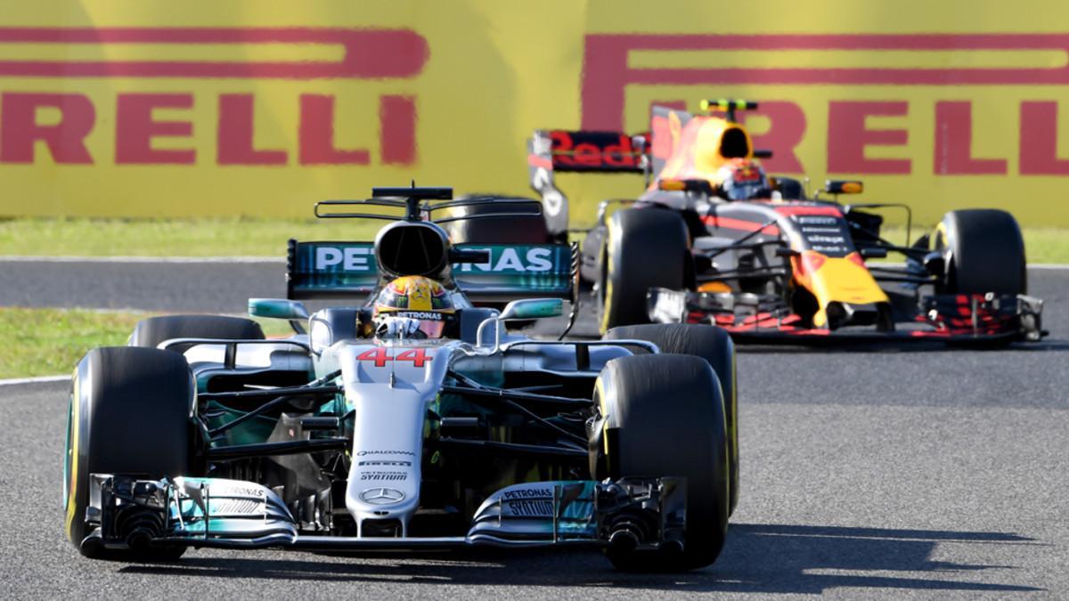 Hamilton, por delante de Verstappen en Suzuka