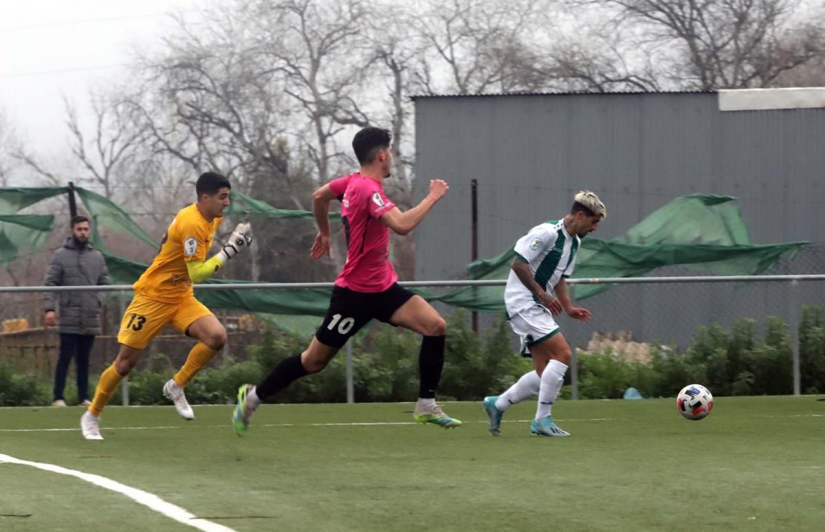 Las imágenes del Córdoba CF B-CD Ciudad de Lucena