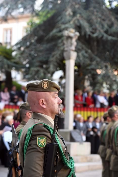 Homenaje a la bandera de la Asociación de Meigas de las Hogueras de San Juan