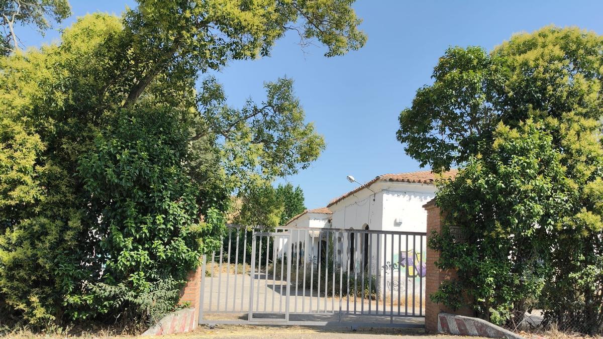 Galería | Las antiguas instalaciones del patronato de formación y empleo de Coria buscan un nuevo uso