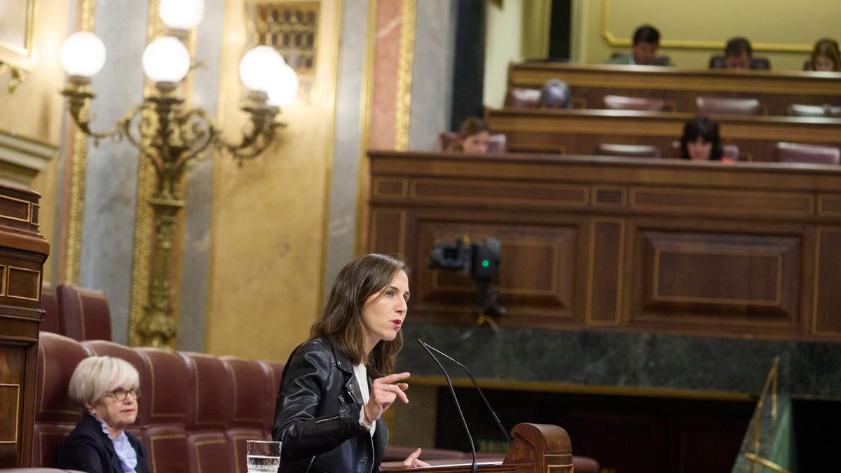 El PSOE descarta crear una empresa pública de energía como le reclaman sus socios: "No es la prioridad"