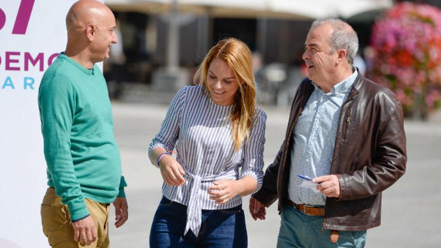 Jesús Rosales, Noemí Santana y Paco Déniz durante de la presentación de la confluencia.