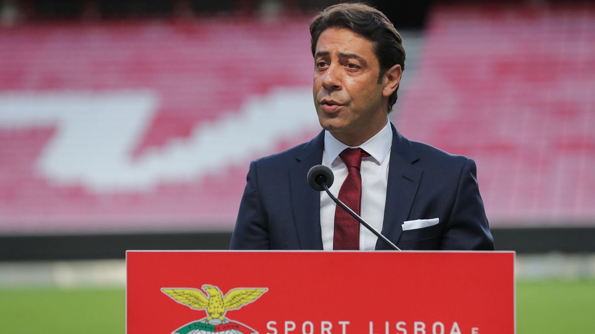 El ex internacional portugués espera seguir al frente del Benfica
