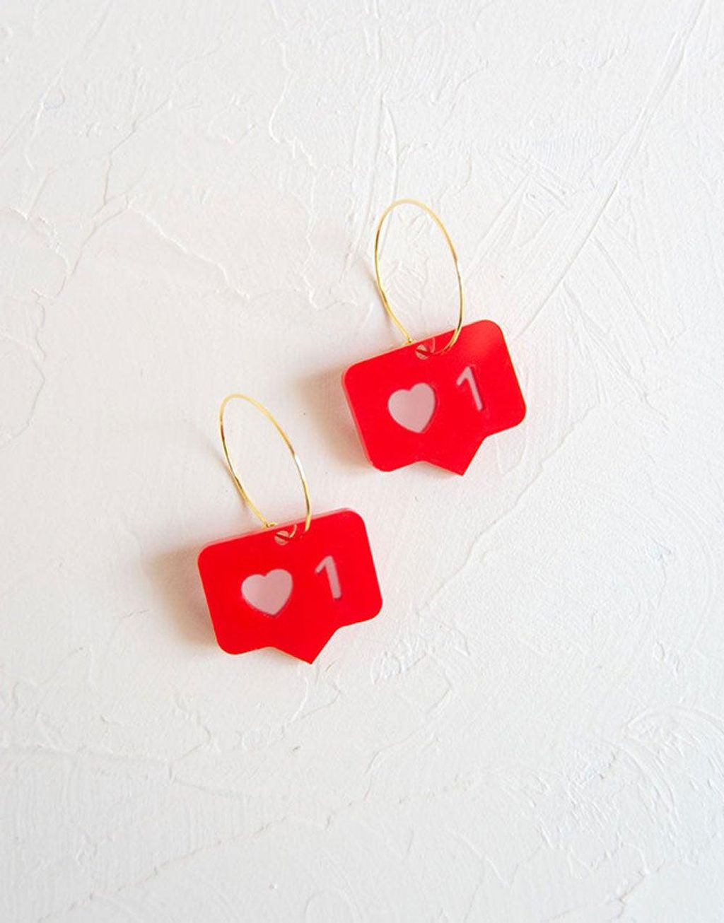 Pendientes like aro. Puedes comprarlos aquí.