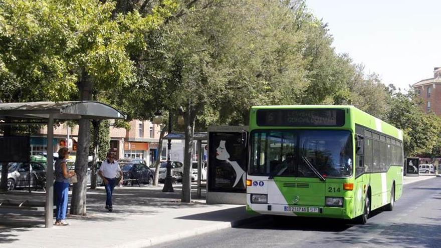 El transporte público congela sus precios en Córdoba y sube la basura