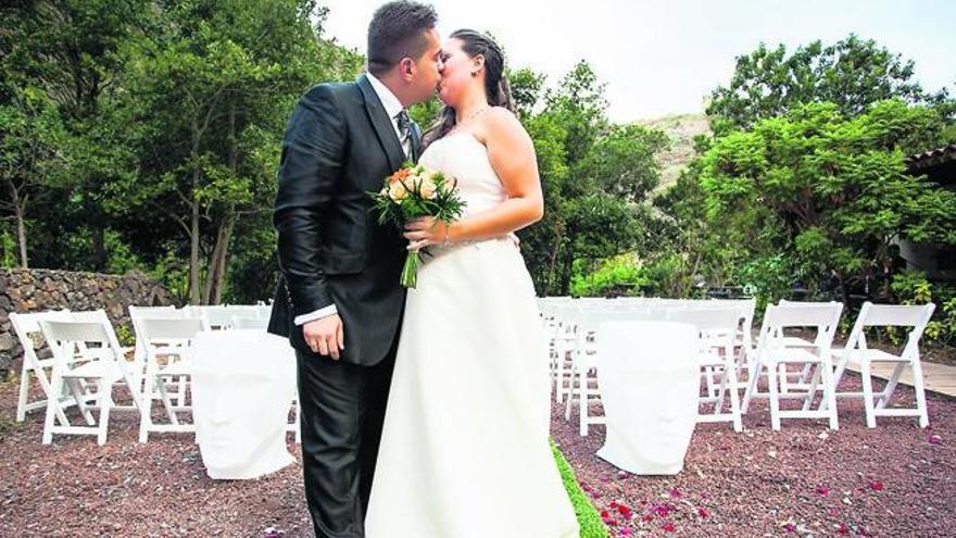 Nueve municipios de la Isla cobran una tasa por celebrar bodas civiles - La  Provincia
