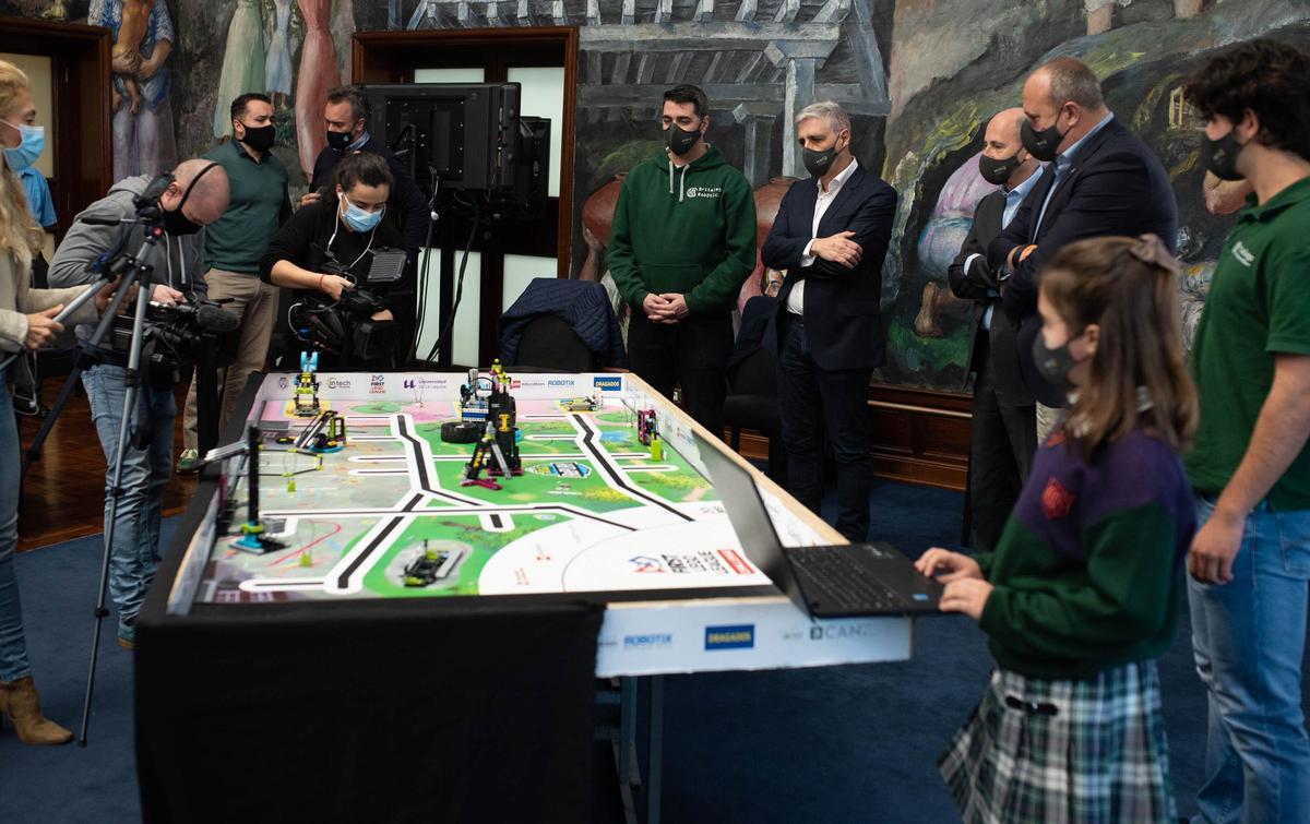 Un momento de la rueda de prensa sobre la First Lego League