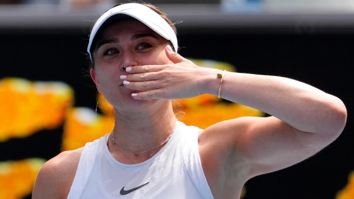 Paula Badosa celebra la victoria ante Danilovic