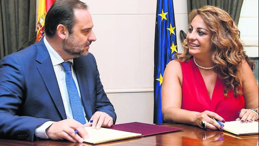 Canarias y Fomento firman el convenio de vivienda con 100 millones hasta 2021