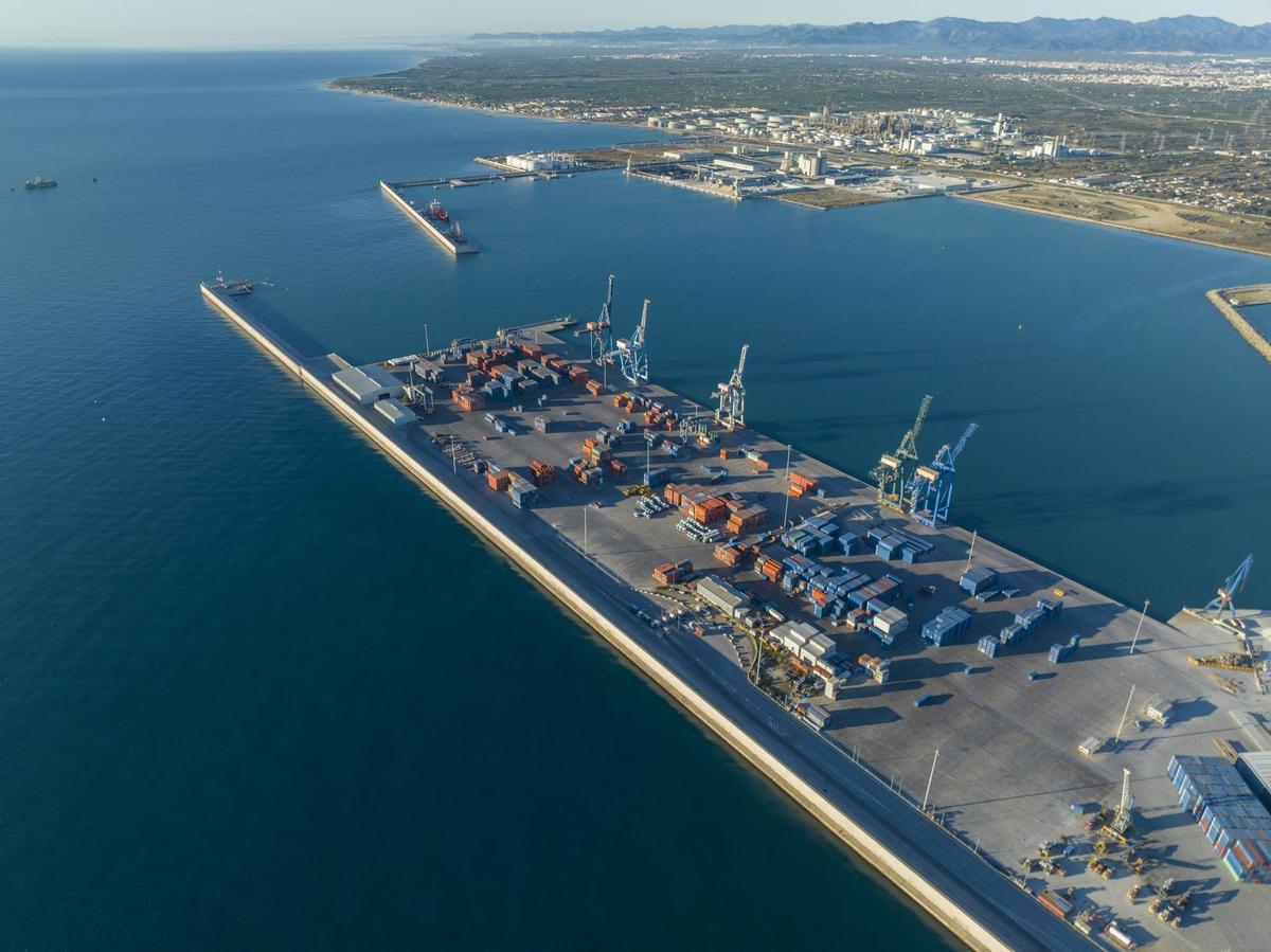 Vista aérea de la dársena norte de las instalaciones de PortCastelló. PUERTO COMERCIAL CASTELLON