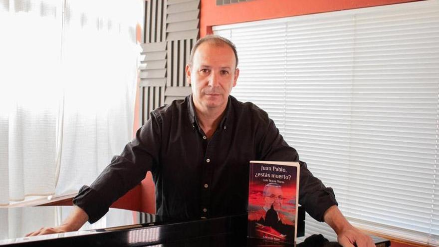 El trujillano Luis Bravo presenta un libro sobre Juan Pablo I