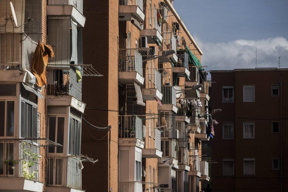 Bloques de ladrillo caravista en la Fuensanta