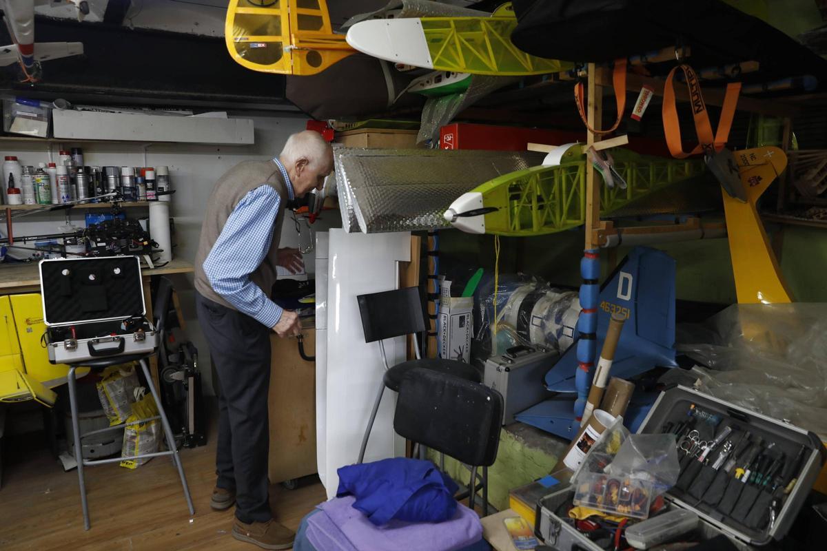 EN IMÁGENES: Arnao, cuna de uno de los últimos clubes de aeromodelismo de Asturias