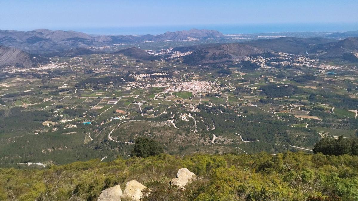 La zona (el núcleo urbano que se ve es Parcent) que ha sobrevolado el parapentista