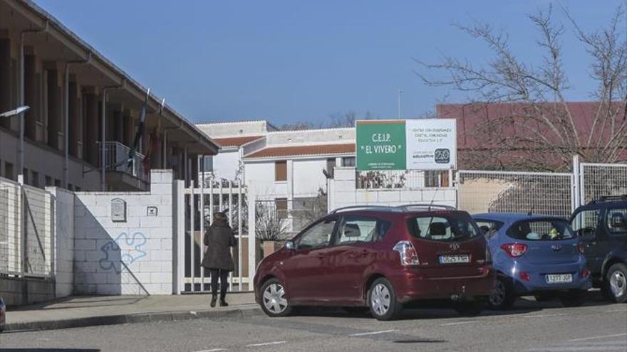 «Estamos con la bufanda en clase, esto es inhumano»