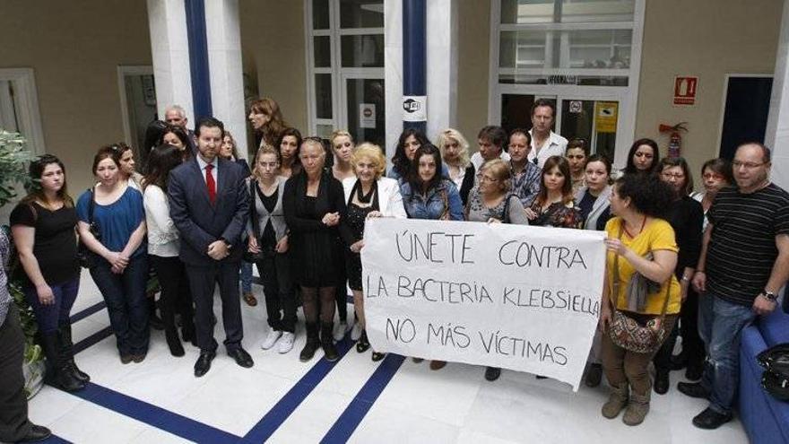 Denuncian 12 muertes en el Reina Sofía por klebsiella