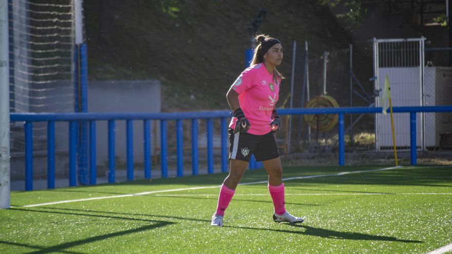 El Cacereño Femenino renueva a la portera colombiana Allyson