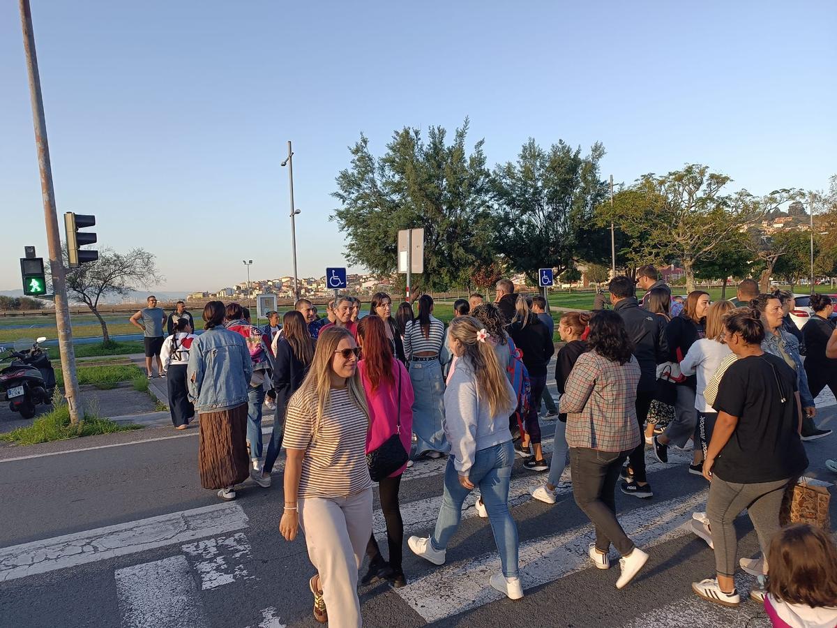 Las familias del CEIP Reibón de Moaña cortan la carretera general para ...