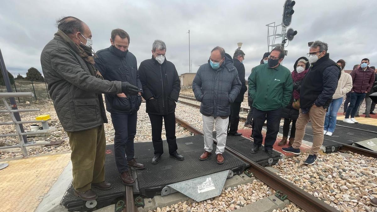 La línea Sagunt-Teruel-Zaragoza tendrá apartaderos para trenes de mercancías de 750 metros en el primer trimestre de 2022