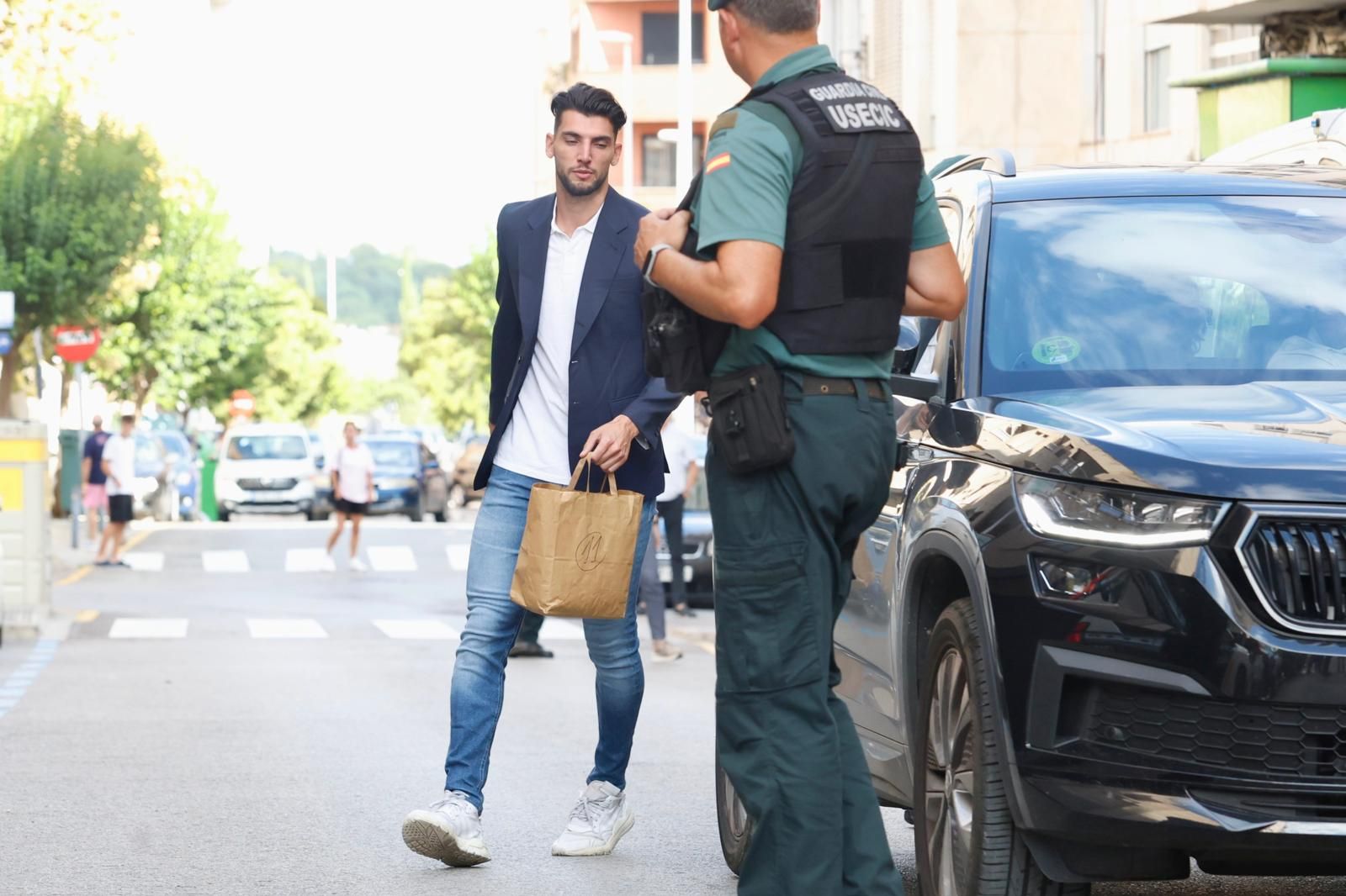 Rafa Mir sale de los juzgados de Llíria tras prestar declaración ante la juez