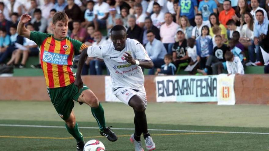 El CD Castellón elimina a la Peña Deportiva gracias a un gol de Fabiani (0-1)