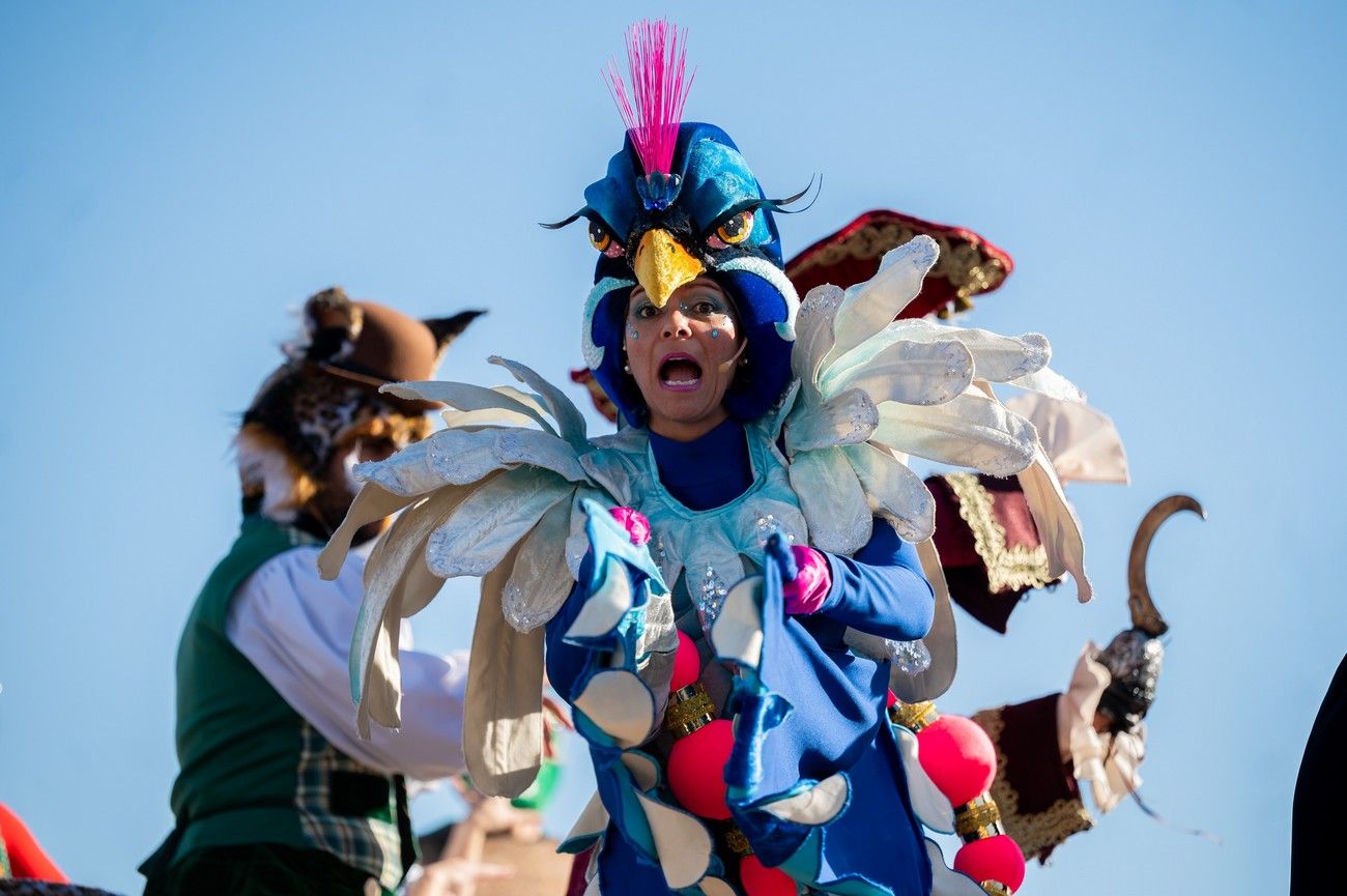 Miles de personas llenan de ilusión el Estadio de Barrial en la llegada de los Reyes Magos