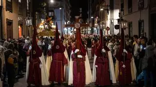 La Laguna se entrega a las procesiones en el Miércoles Santo