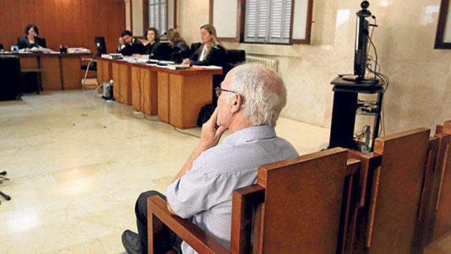 El acusado, ayer durante el juicio celebrado en la Audiencia Provincial de Palma.