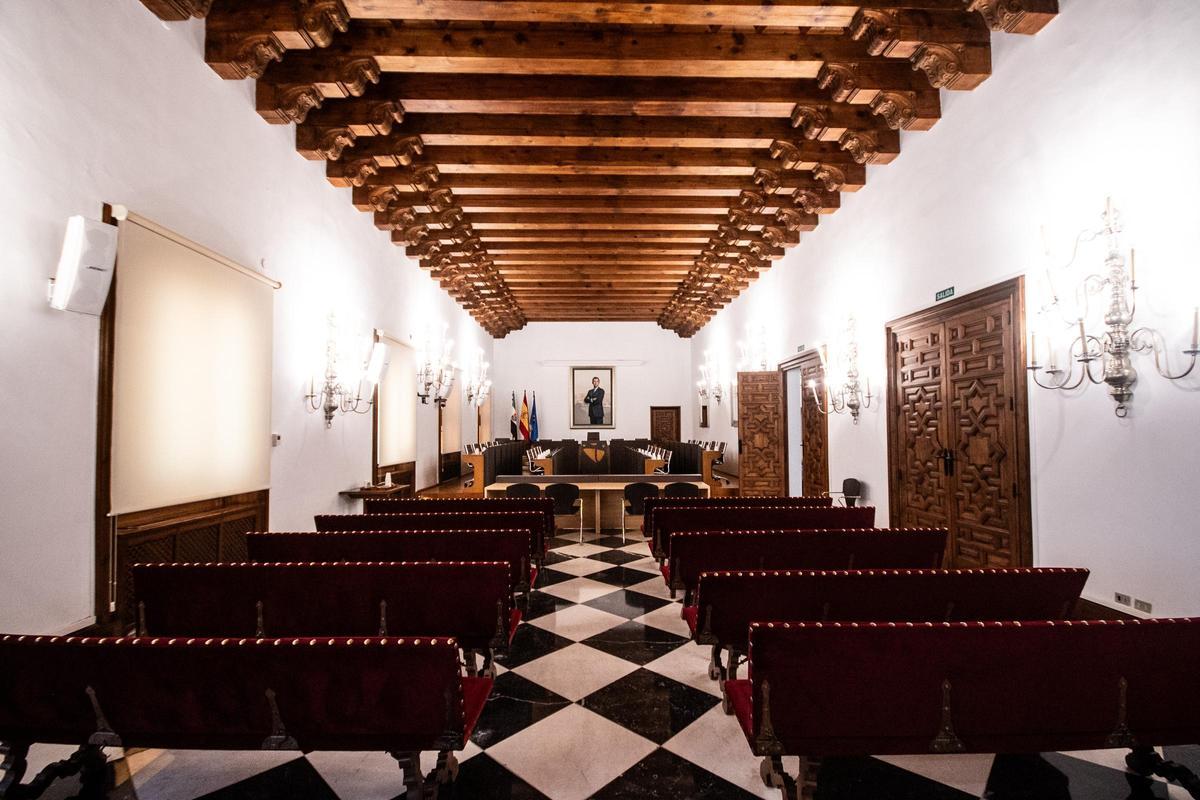 Fotogalería | La sede de la Diputación de Cáceres, más allá de su fachada Fotogalería | La sede de la Diputación de Cáceres, más allá de su fachada