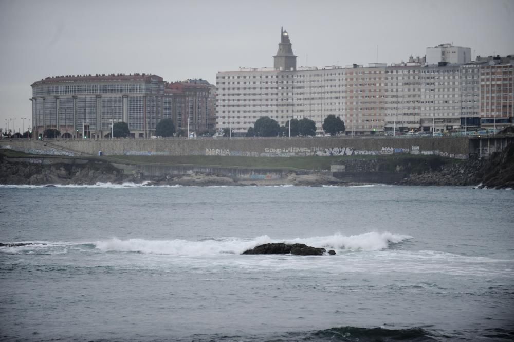 El litoral de A Coruña y Pontevedra están en alerta naranja.