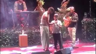 Óliver: el niño de 11 años de Córdoba que canta con Los Rebujitos y emociona a Mérida