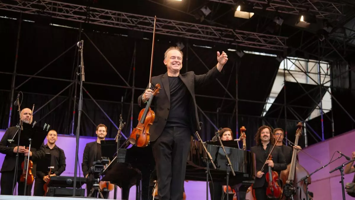 Música del maestro Groba en la Semana Clásica de la plaza de María Pita
