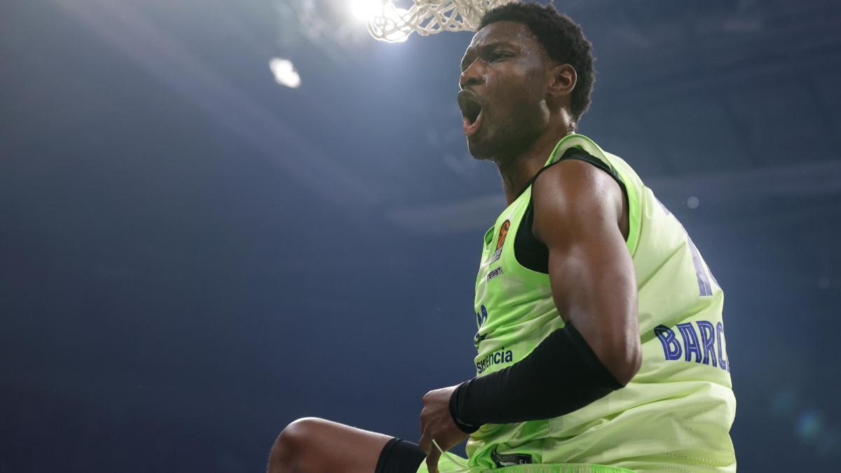 Chimezie Metu.