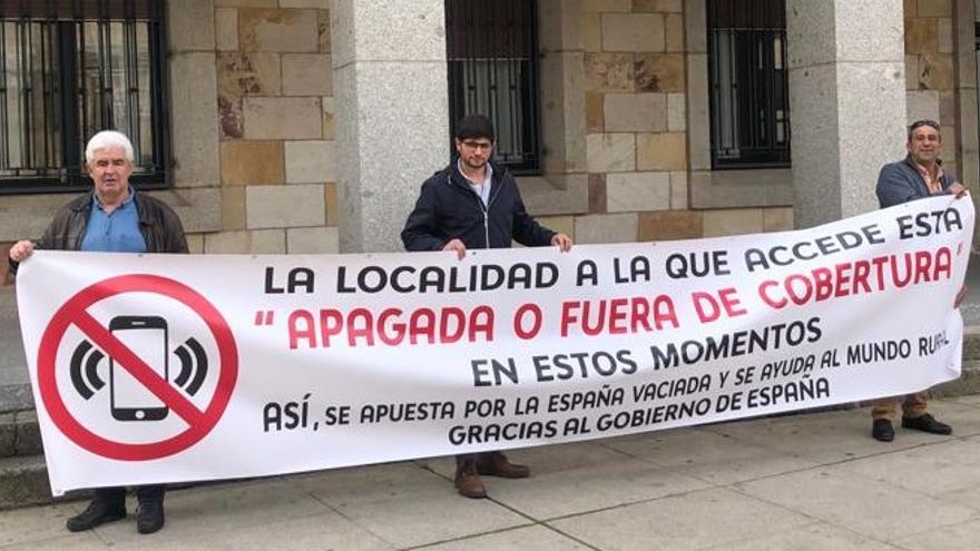 Protesta por la falta de comunicaciones en San Vicente de la Cabeza