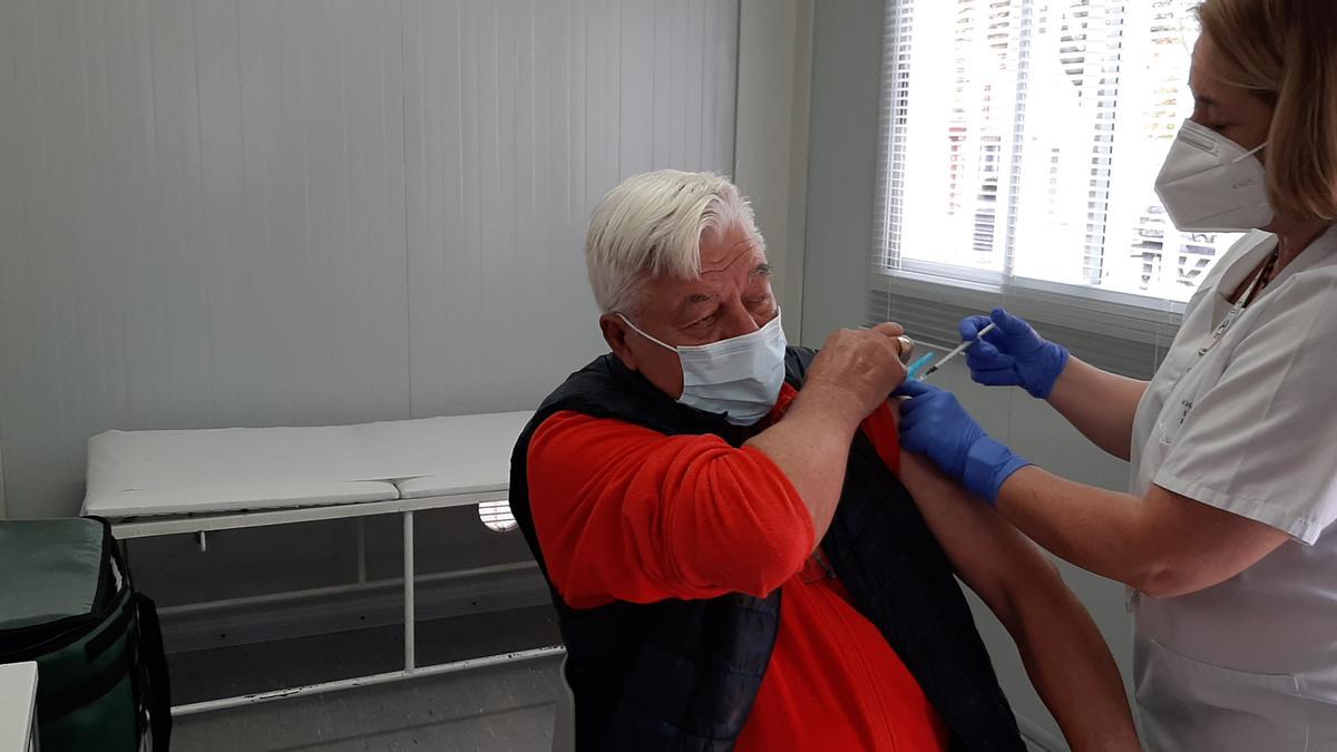 Vacunación en el Centro de Salud Illes Columbretes de Castelló .