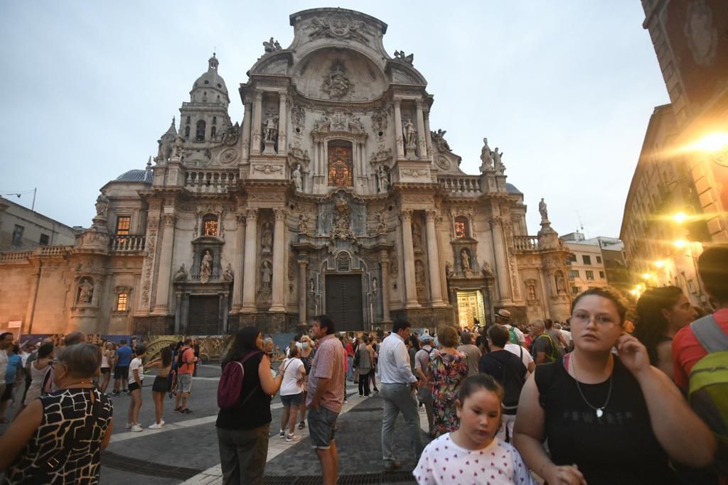 Romería de Murcia: ambiente previo y salida de la Fuensanta de la Catedral