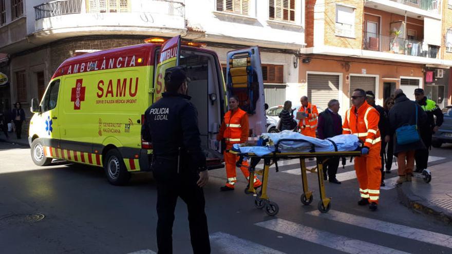 Una mujer resulta herida en un atropello en Alzira