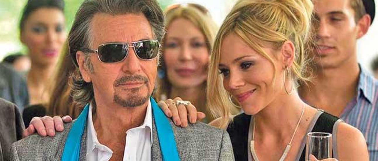 Al Pacino encarna a un rockero de 64 años, cuya vida de desenfrenos cambiará.