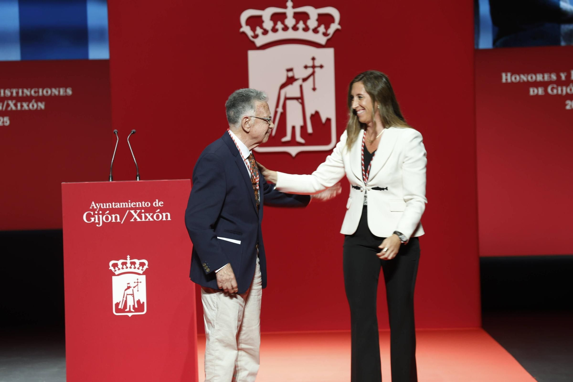 La entrega de medallas y distinciones de Gijón, en imágenes