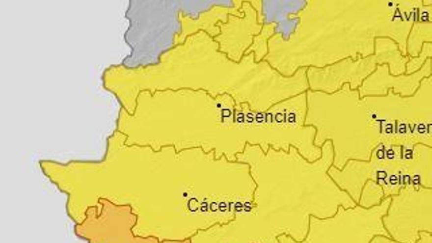 Las Vegas del Guadiana permanecen en alerta naranja, y el resto de la región, en alerta amarilla