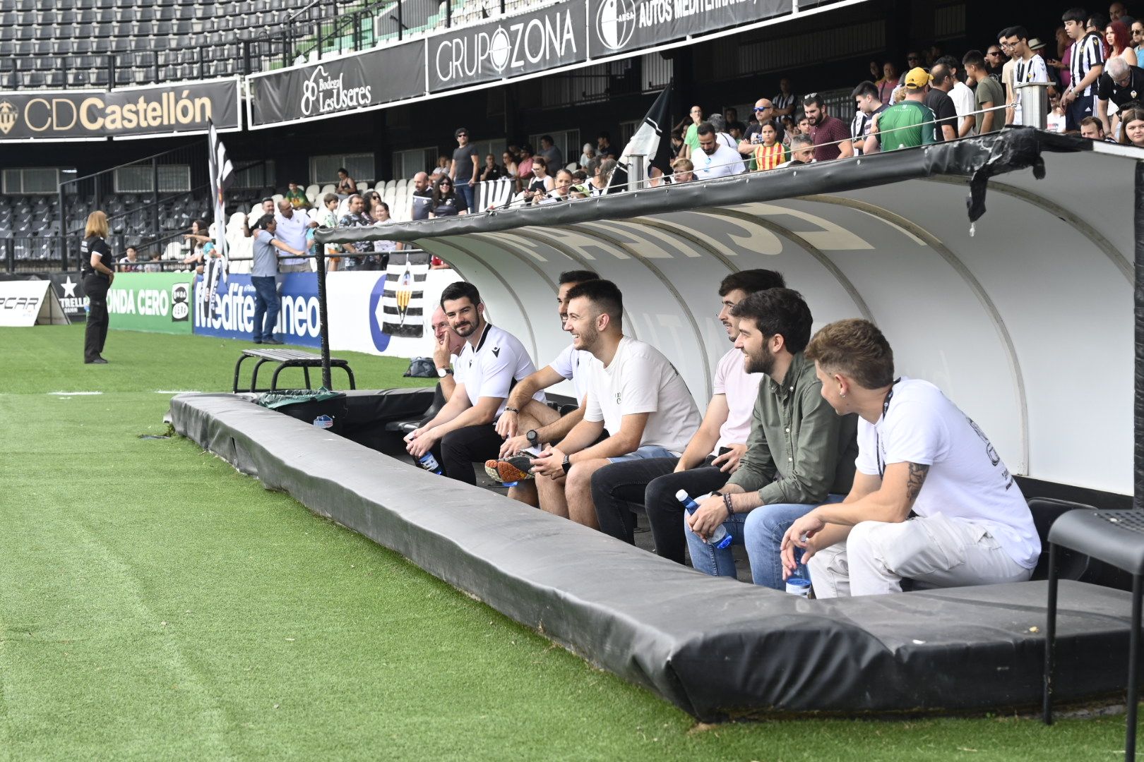 Galería de fotos: La afición lleva en volandas al CD Castellón