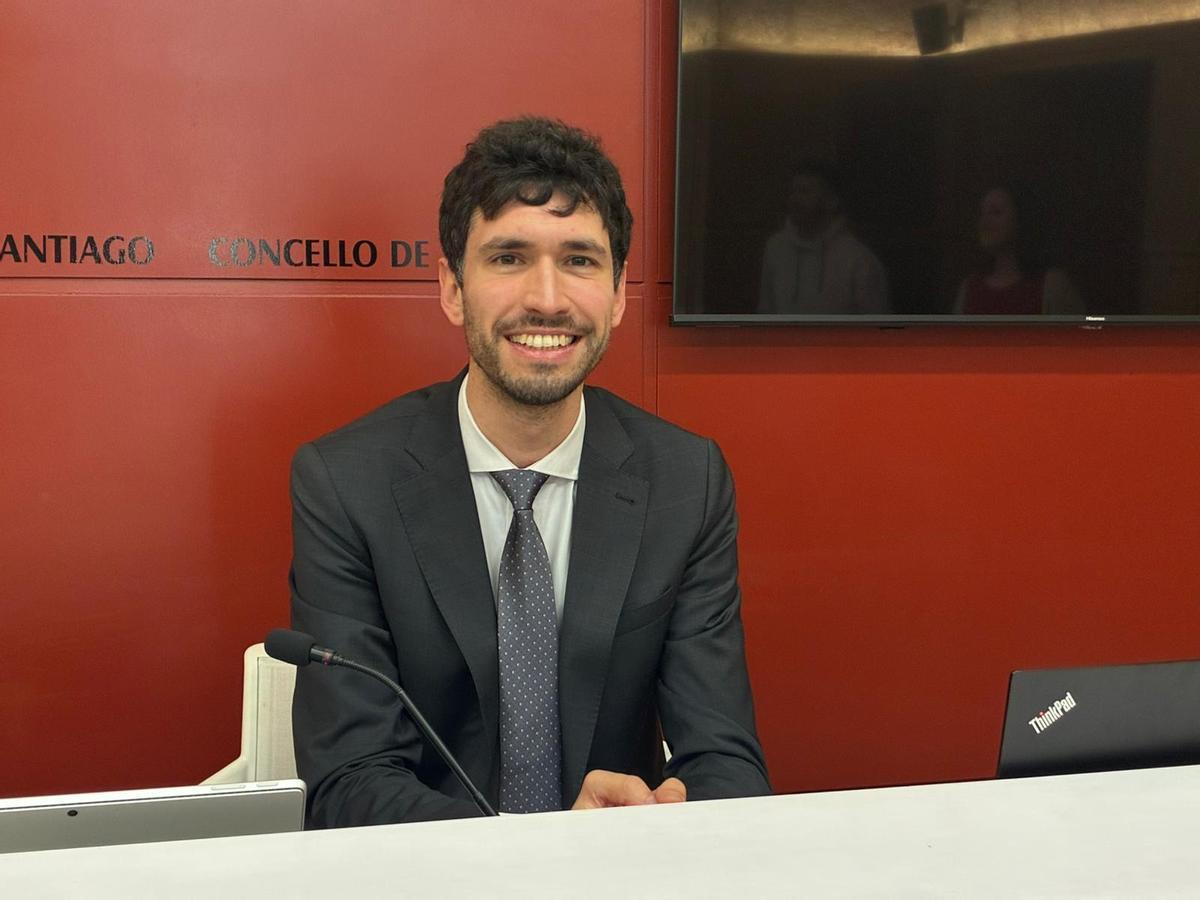 El concelleiro de Urbanismo, Iago Lestegás, este miércoles en el Concello de Santiago