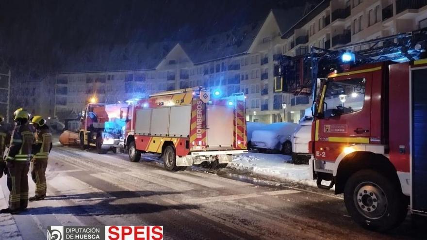 Una estufa de pellets causa un incendio en un apartamento de Canfranc Estación