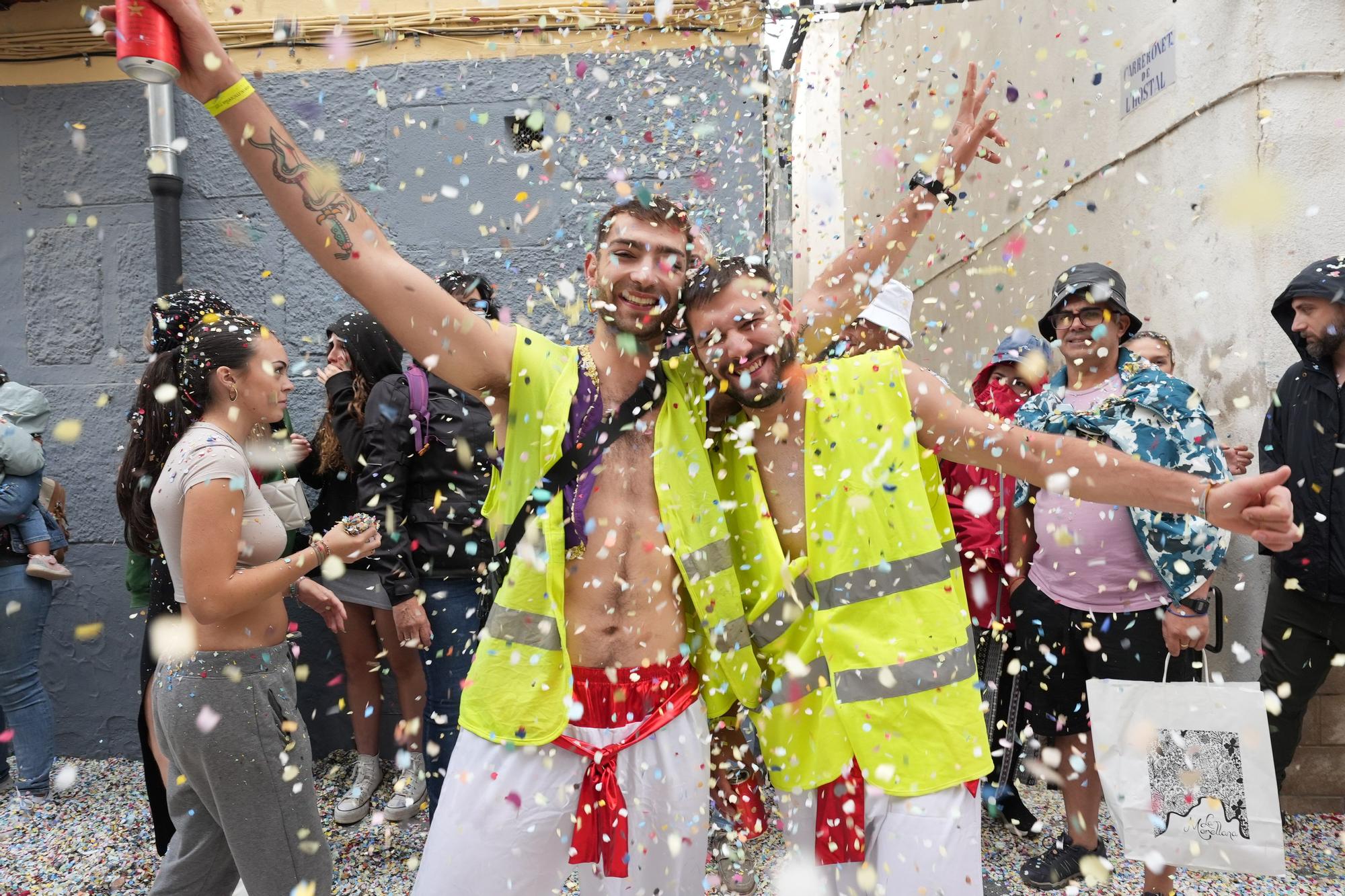 Búscate en el desfile de carrozas y disfraces de l'Anunci de Morella