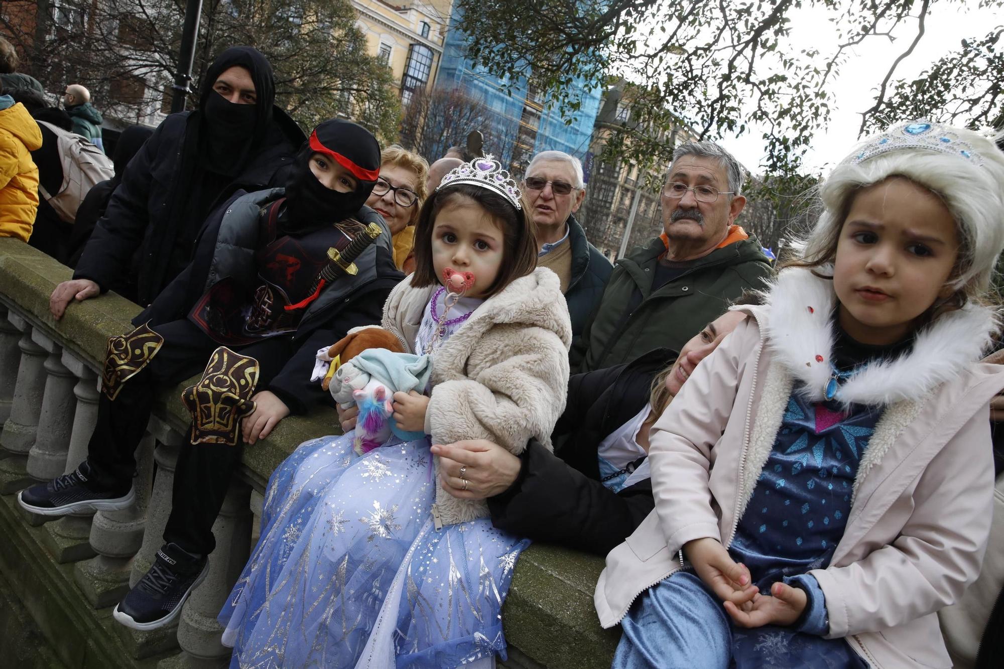 Así han disfrutado pequeños y mayores en el desfile infantil del Antroxu de Gijón (en imágenes)