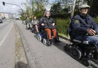 El concejal avilesino de Movilidad vive en carne propia la experiencia de moverse en silla de ruedas y saca conclusiones